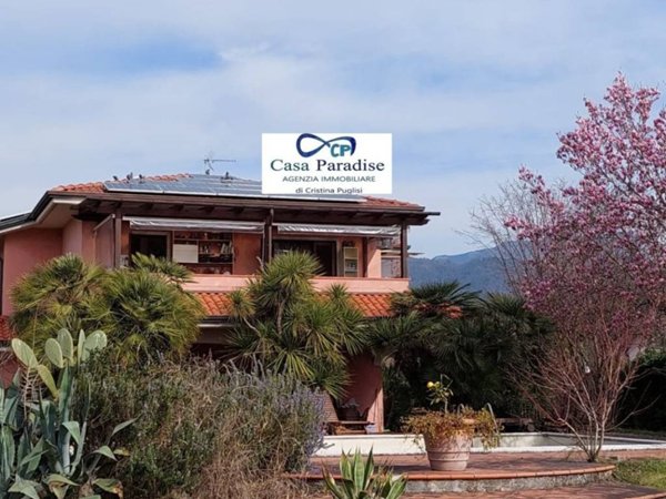 casa indipendente in affitto a Carrara in zona Marina di Carrara