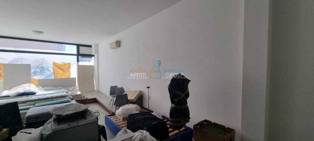 ufficio in affitto a Carrara in zona Avenza