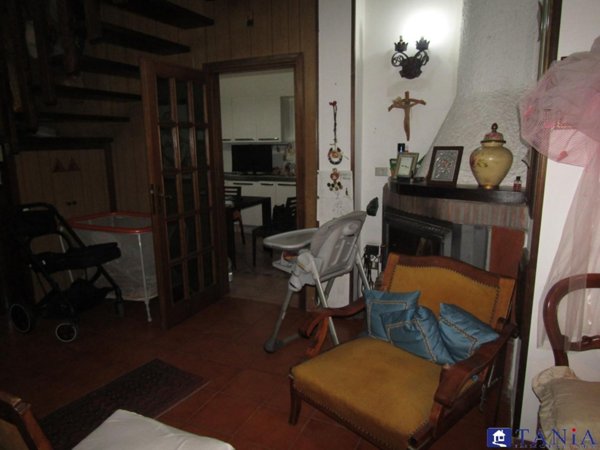 quadrivano in affitto a Carrara in zona Nazzano