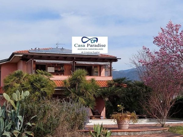 casa indipendente in affitto a Carrara in zona Marina di Carrara