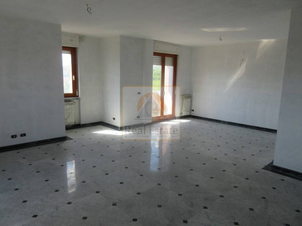 appartamento in affitto a Carrara in zona Marina di Carrara
