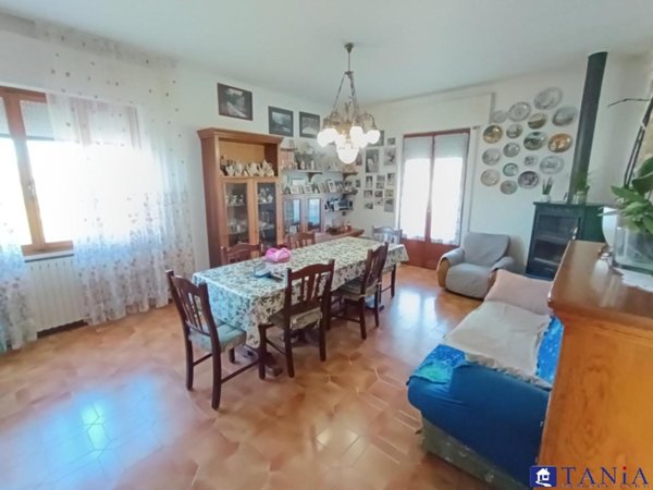 camera singola in affitto a Carrara in zona Avenza