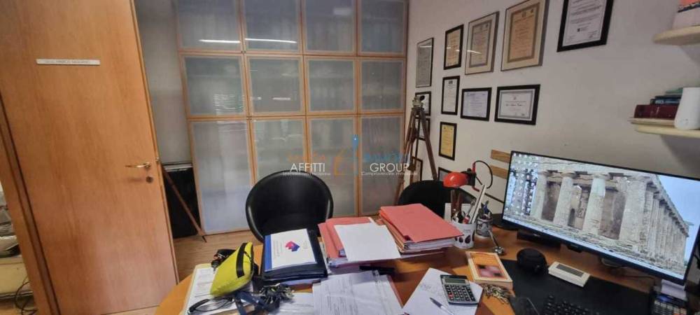 ufficio in affitto a Carrara in zona Centro Città