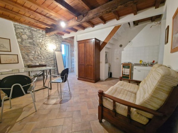 appartamento in vendita a Carrara in zona Centro Città