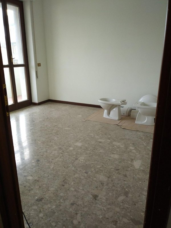 appartamento in affitto a Carrara in zona Marina di Carrara