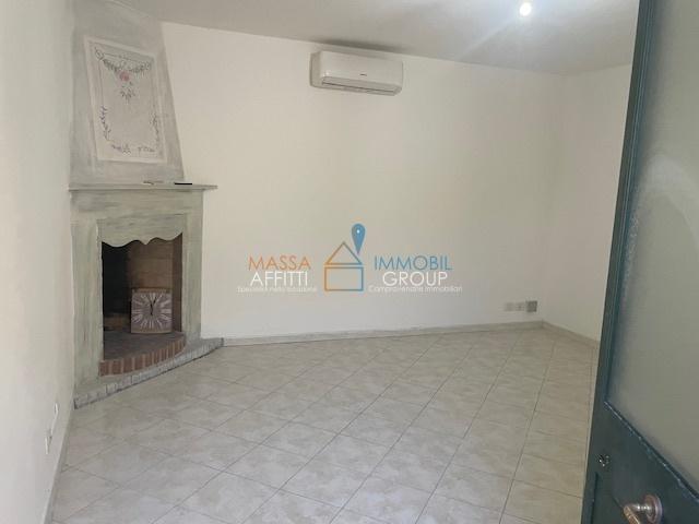 appartamento in affitto a Carrara in zona Marina di Carrara