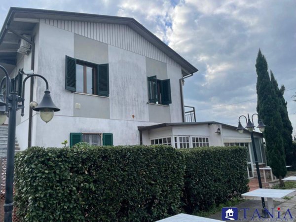 camera singola in affitto a Carrara in zona Marina di Carrara