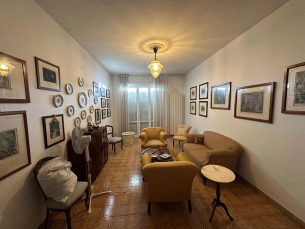 appartamento in affitto a Carrara in zona Marina di Carrara