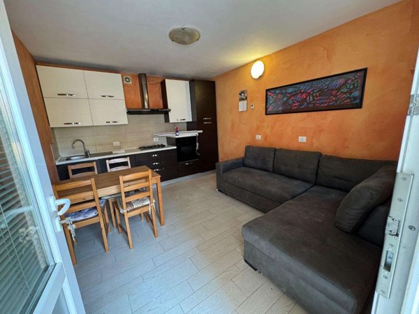 appartamento in affitto a Carrara in zona Marina di Carrara