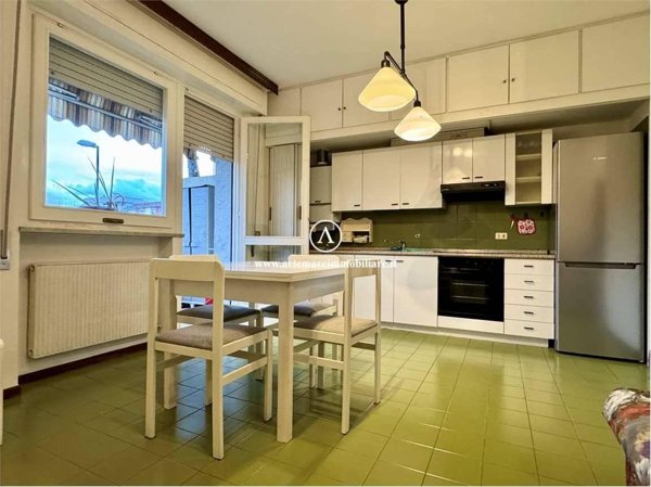 appartamento in affitto a Carrara in zona Marina di Carrara