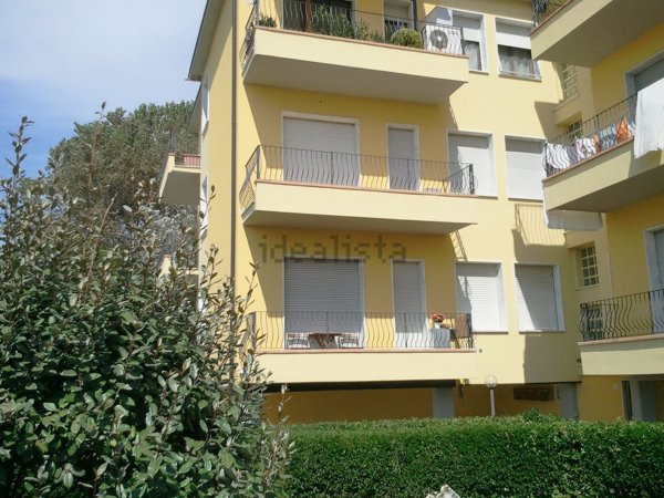appartamento in affitto a Carrara in zona Marina di Carrara