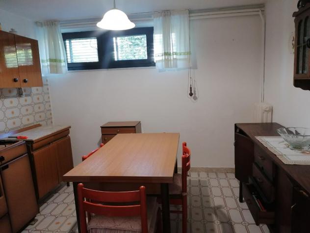 appartamento in affitto a Carrara in zona Avenza