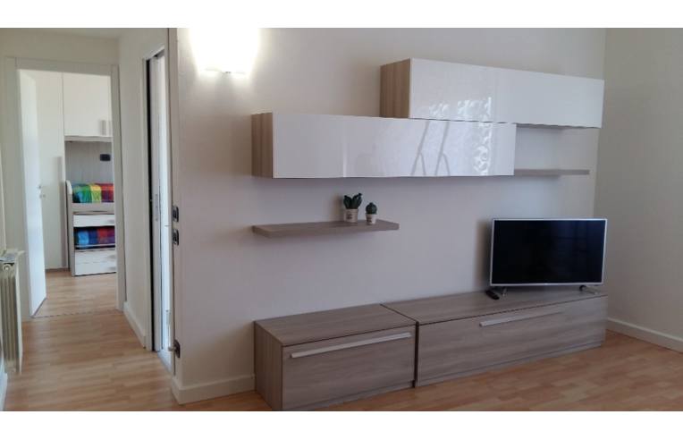 appartamento in affitto a Carrara in zona Marina di Carrara