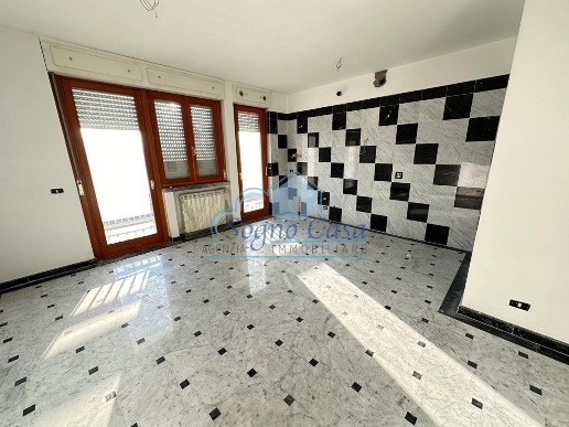 appartamento in affitto a Carrara in zona Marina di Carrara