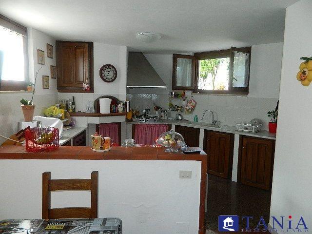 camera singola in affitto a Carrara in zona Avenza