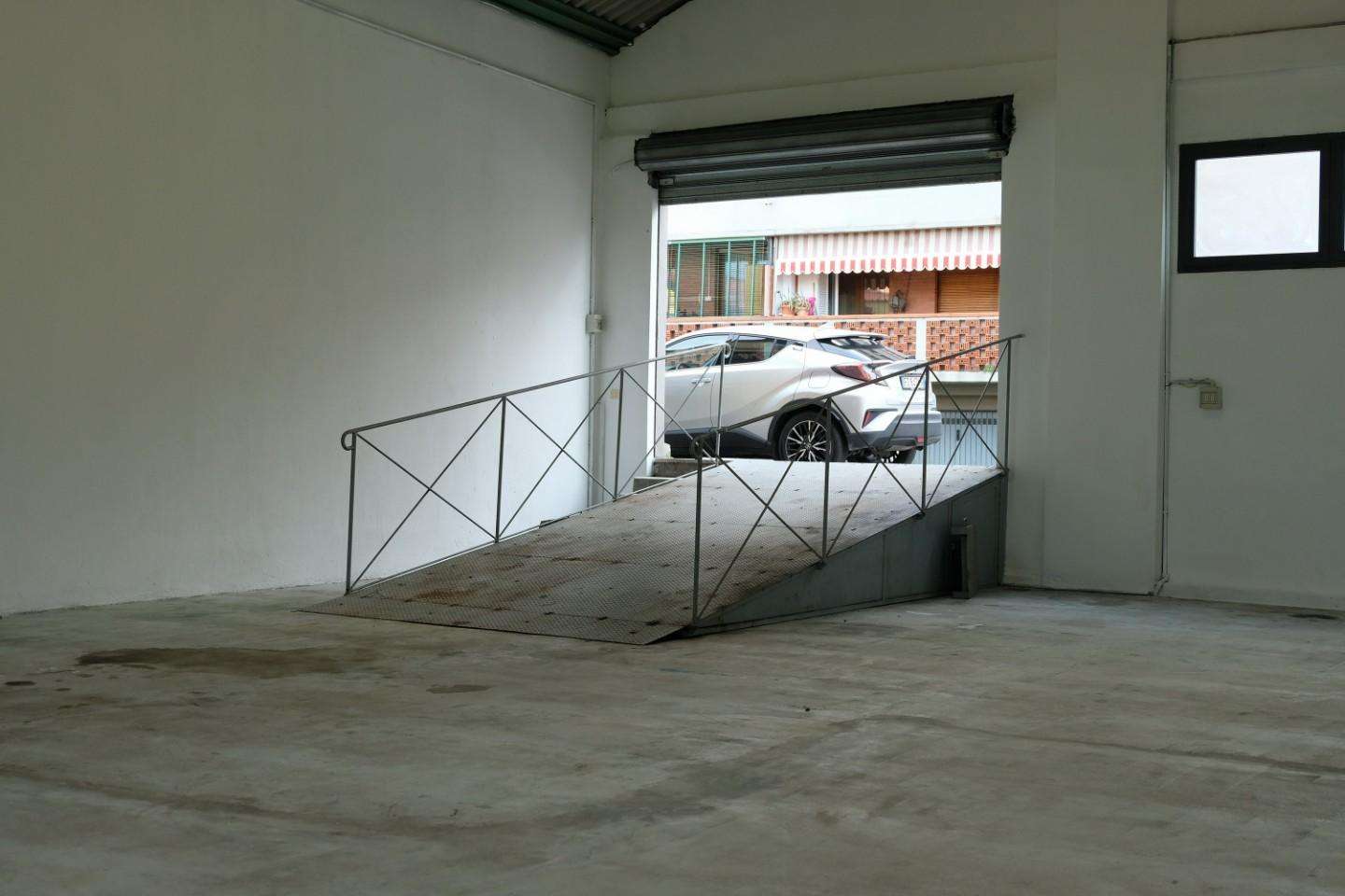 locale di sgombero in affitto a Carrara