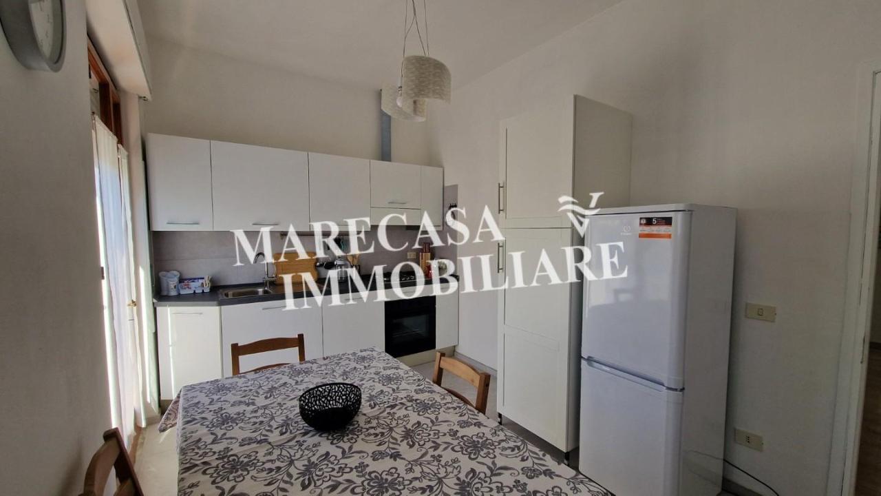 appartamento in affitto a Carrara in zona Marina di Carrara