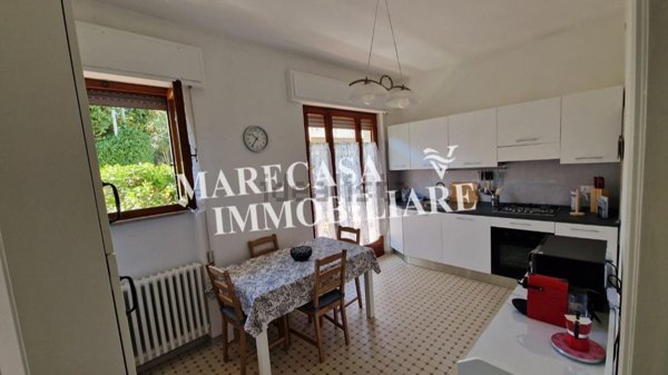 appartamento in affitto a Carrara in zona Marina di Carrara
