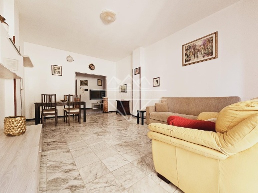 appartamento in affitto a Carrara in zona Marina di Carrara