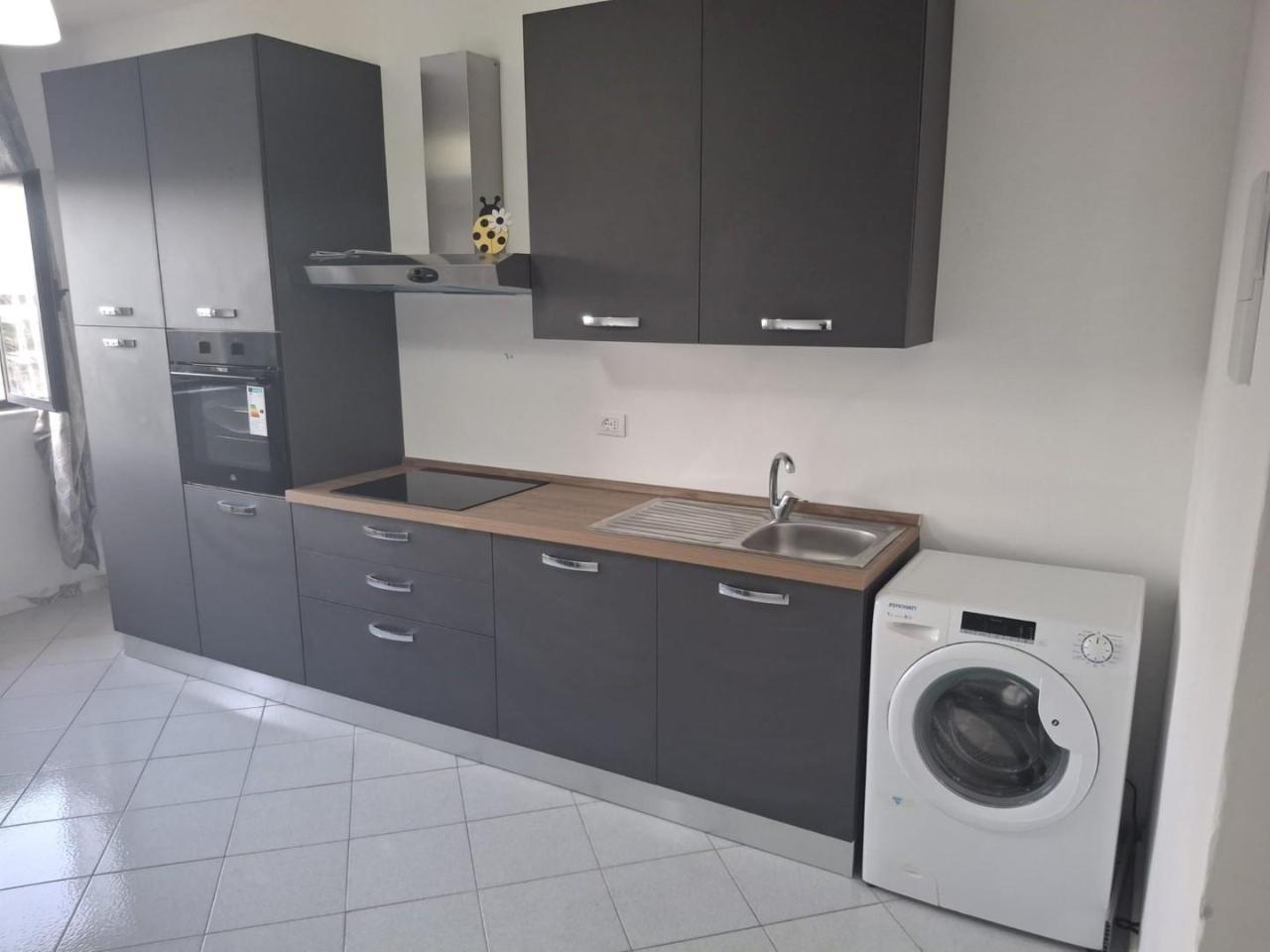 appartamento in affitto a Carrara in zona Marina di Carrara