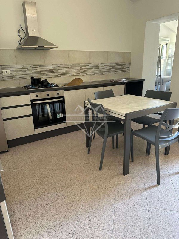 appartamento in affitto a Carrara in zona Marina di Carrara
