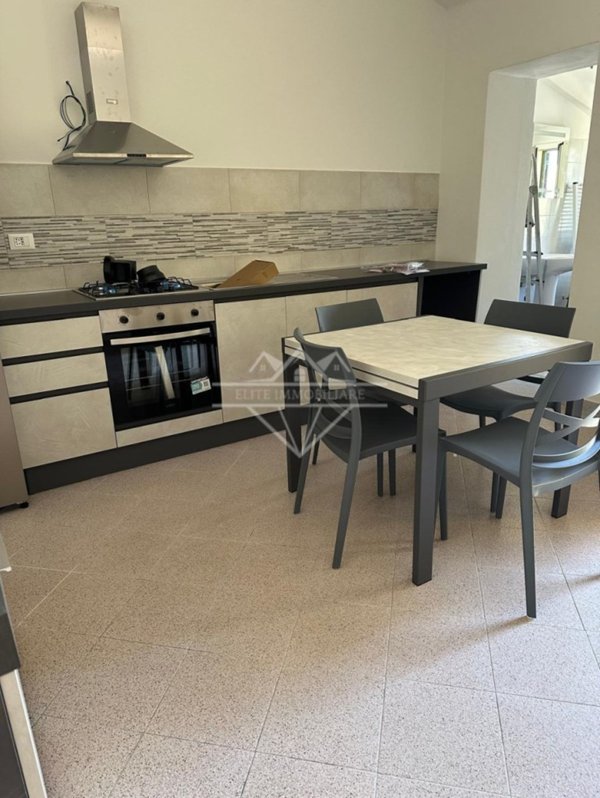 appartamento in affitto a Carrara in zona Marina di Carrara