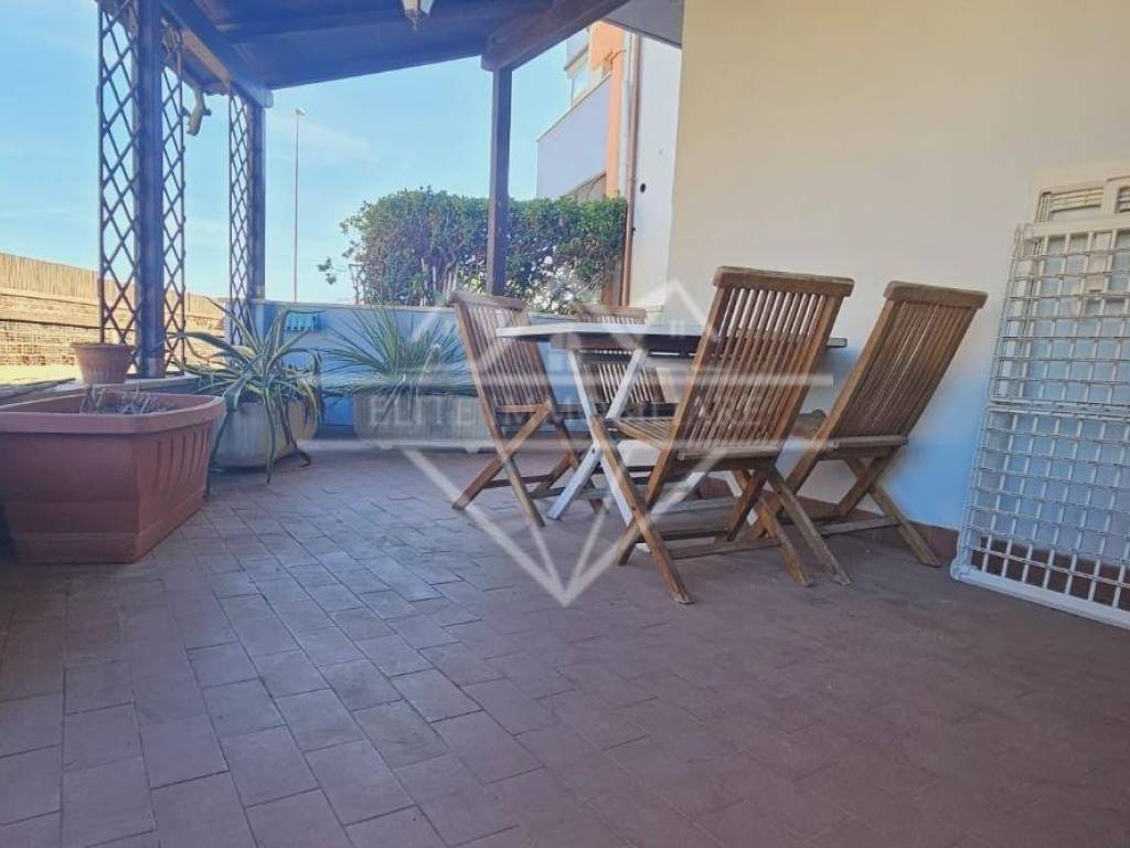 appartamento in affitto a Carrara in zona Avenza