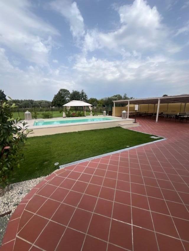 appartamento in affitto a Carrara in zona Avenza