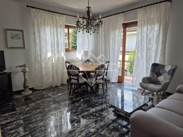 appartamento in affitto a Carrara in zona Marina di Carrara