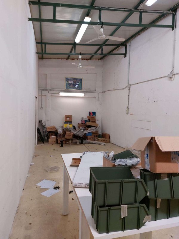 locale di sgombero in affitto a Carrara in zona Avenza