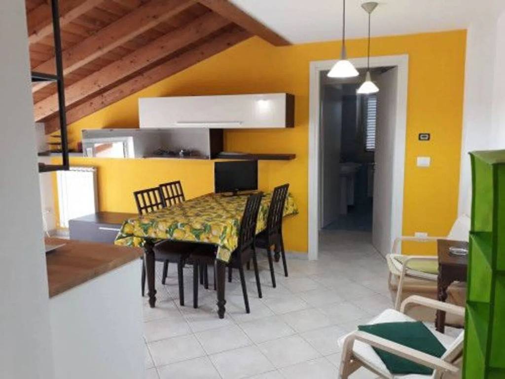 appartamento in affitto a Carrara in zona Marina di Carrara
