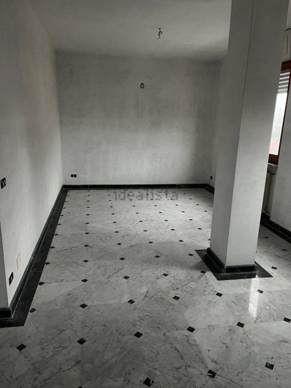 appartamento in affitto a Carrara in zona Marina di Carrara