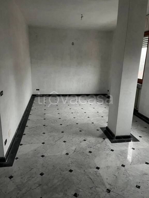 appartamento in affitto a Carrara in zona Marina di Carrara