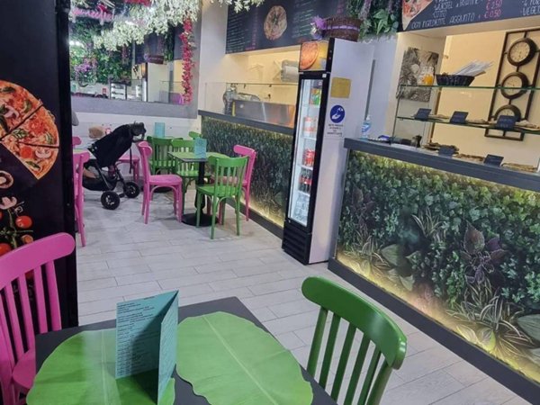 negozio in affitto a Carrara in zona Marina di Carrara