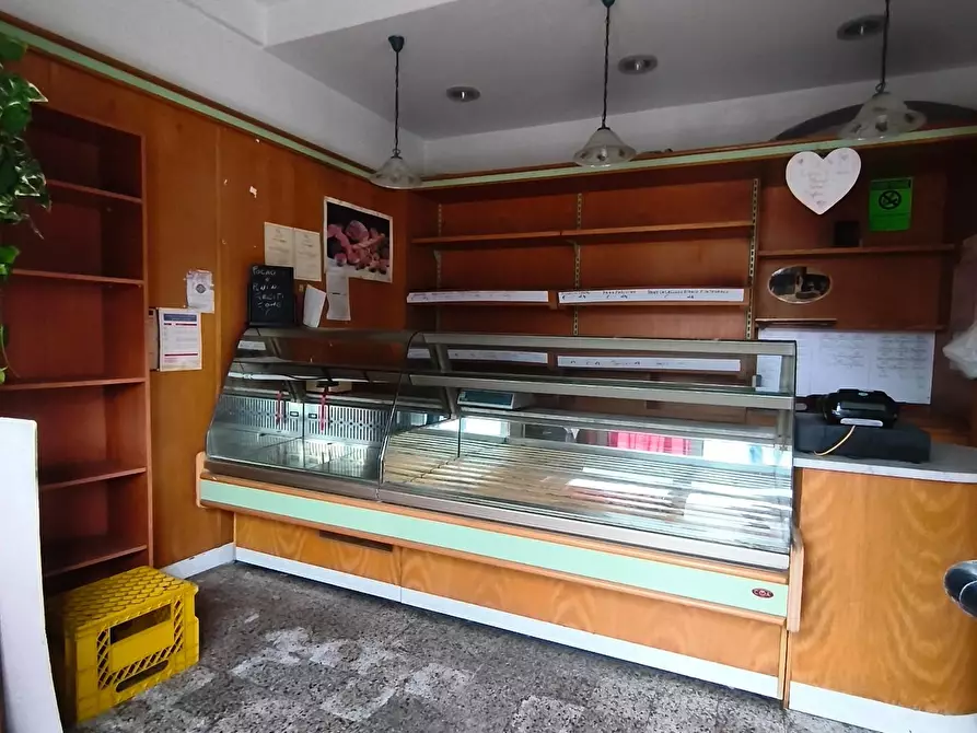 locale commerciale in affitto a Carrara in zona Nazzano