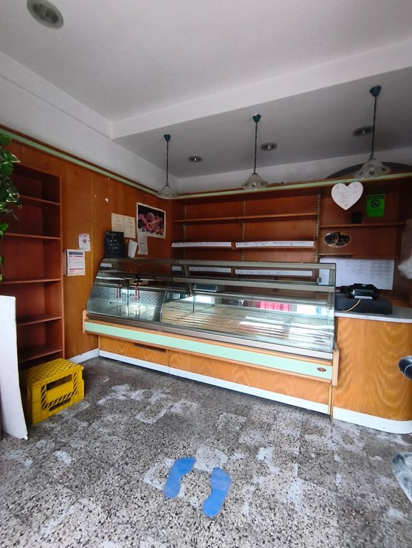 locale commerciale in affitto a Carrara in zona Nazzano