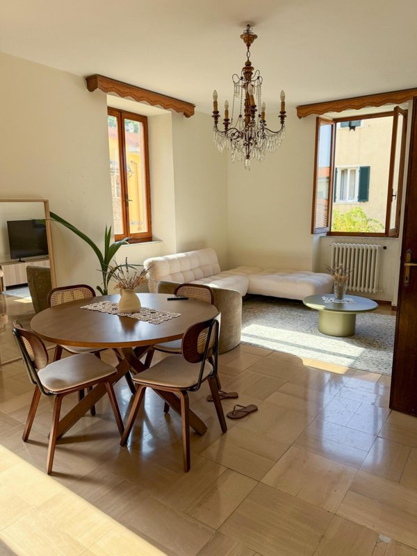 appartamento in affitto a Carrara in zona Centro Città