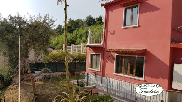 casa indipendente in affitto a Carrara
