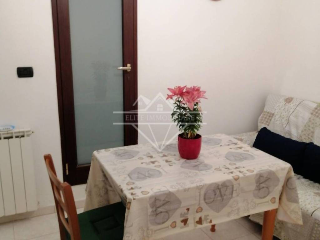 appartamento in affitto a Carrara in zona Avenza