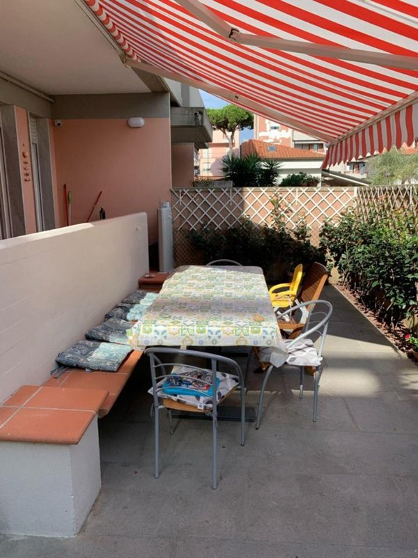 appartamento in affitto a Carrara in zona Marina di Carrara