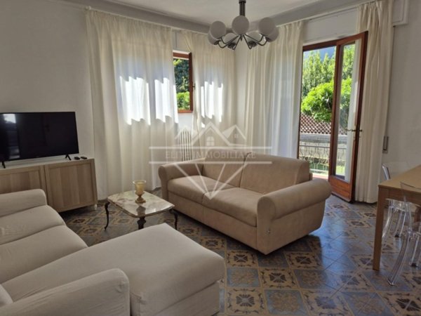 appartamento in affitto a Carrara in zona Marina di Carrara