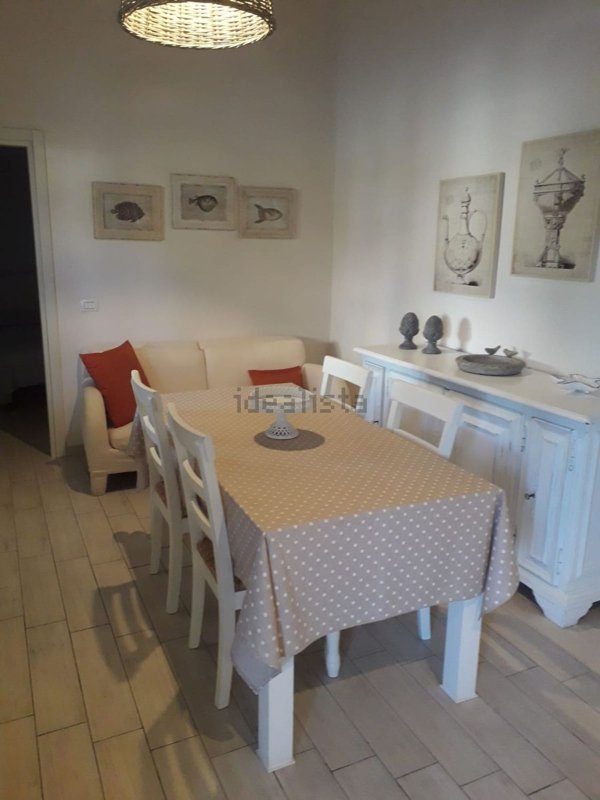 appartamento in affitto a Carrara in zona Marina di Carrara