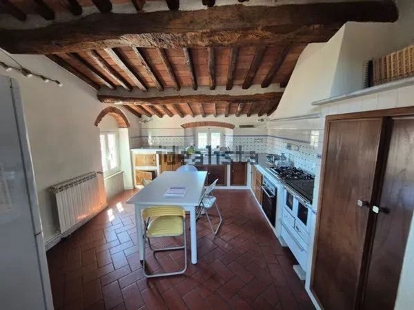 appartamento in affitto a Carrara in zona Centro Città