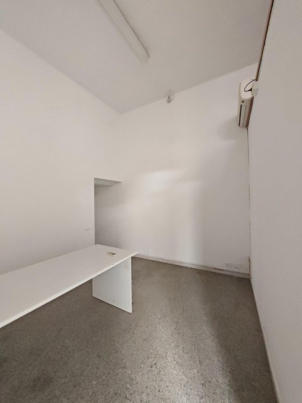 locale commerciale in affitto a Carrara in zona Avenza