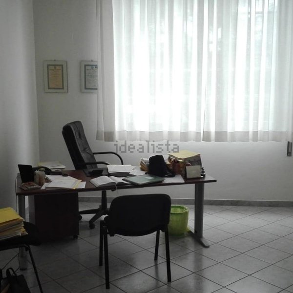 ufficio in affitto a Carrara in zona Marina di Carrara