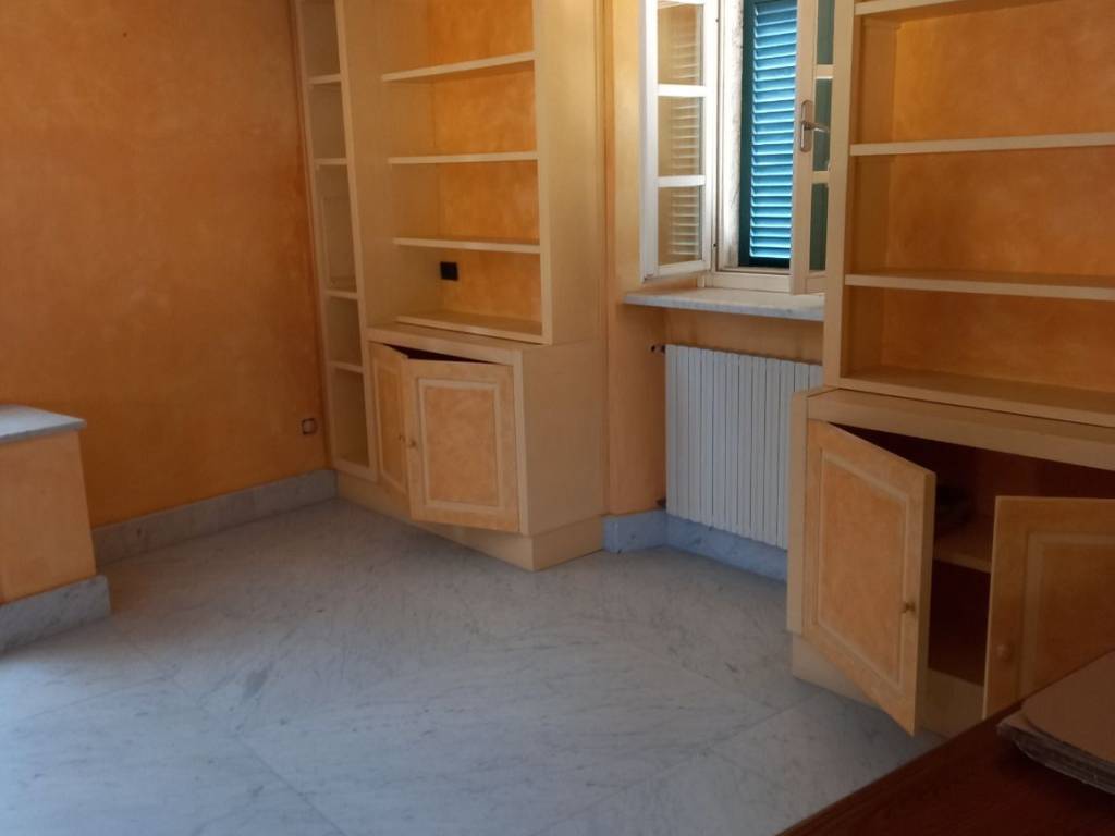 appartamento in affitto a Carrara in zona Centro Città