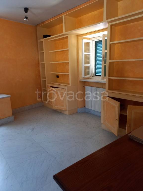 appartamento in affitto a Carrara in zona Centro Città