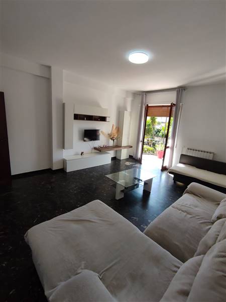 appartamento in affitto a Carrara in zona Marina di Carrara