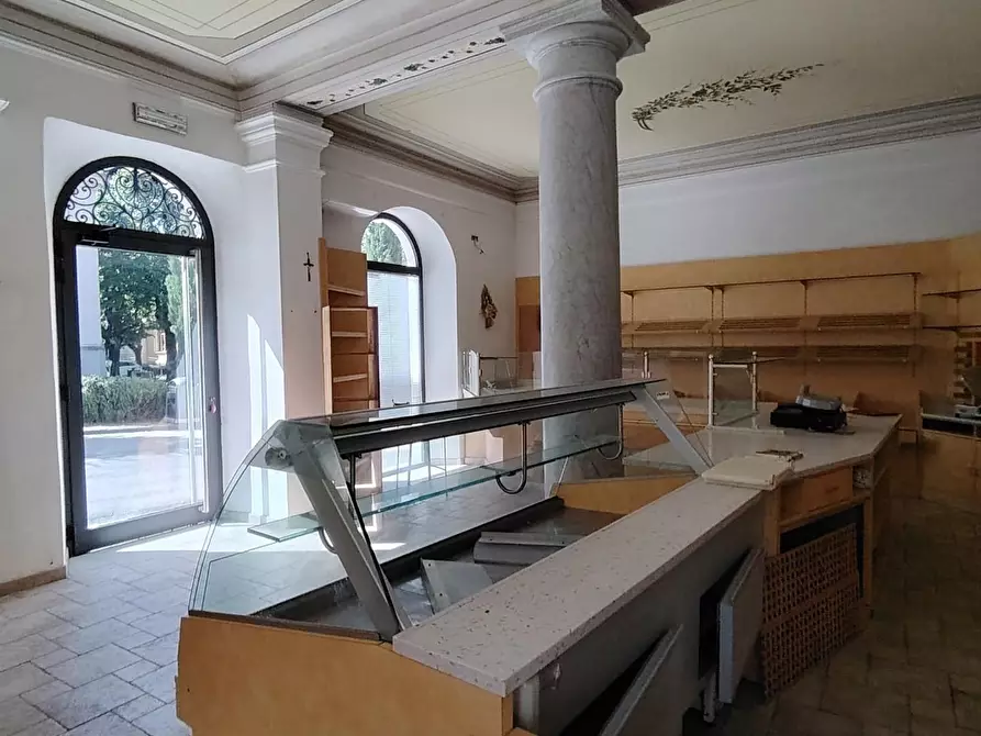 locale commerciale in affitto a Carrara in zona Centro Città