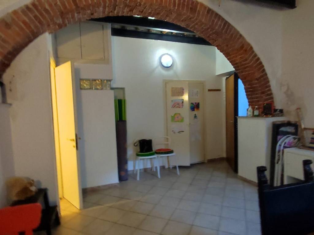 ufficio in affitto a Carrara in zona Marina di Carrara